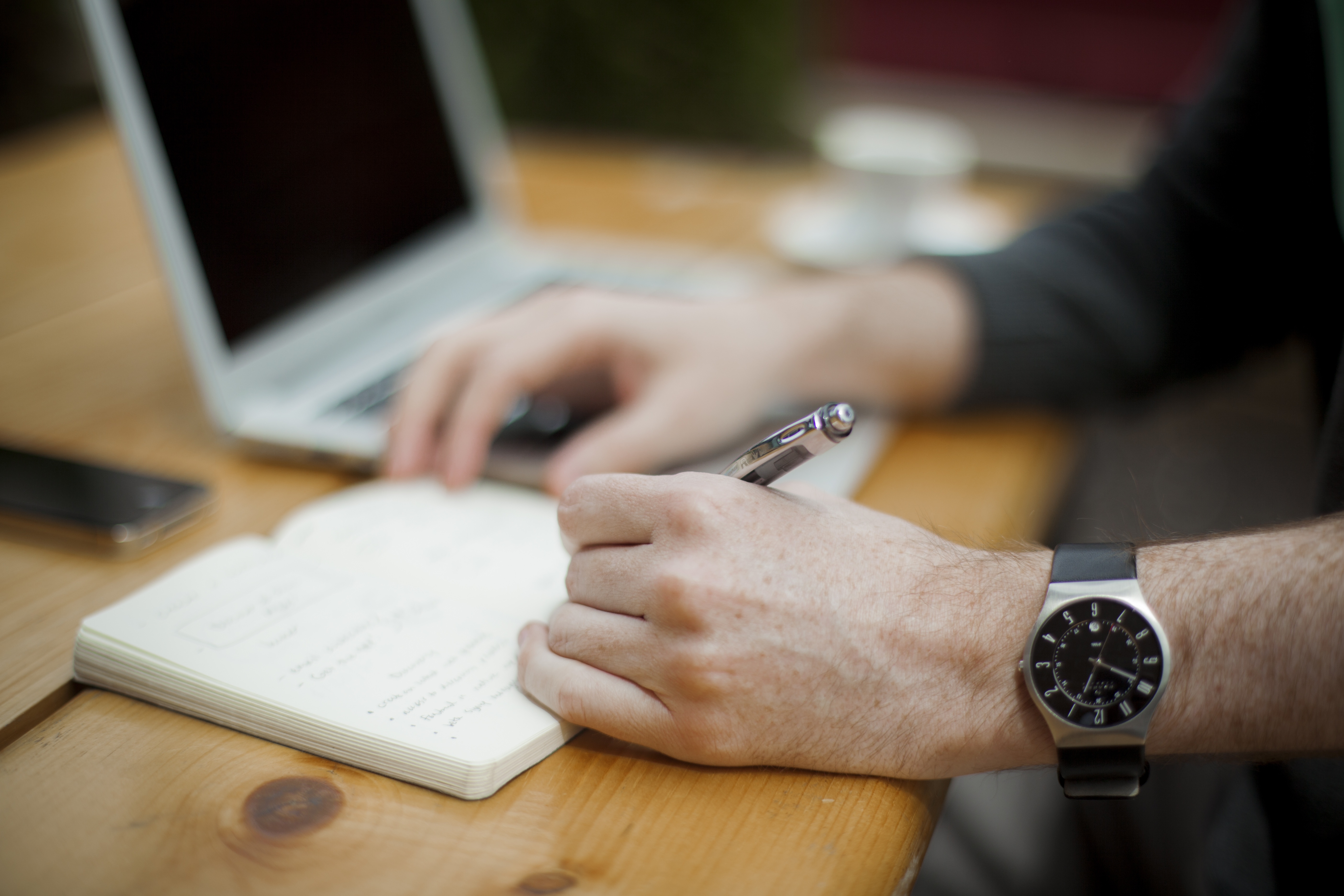Les 4 outils indispensables aux community manager